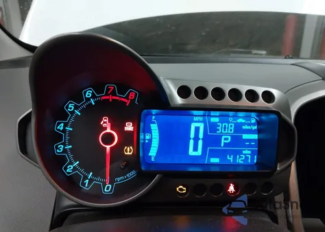 2016 Chevrolet Sonic Lt Auto z USA, uszkodzony, nr VIN 1G1JC6SH1G4171384